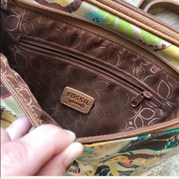 FOSSIL adjustable multi pocket iPad crossbody purse bag - Picture 6 of 10